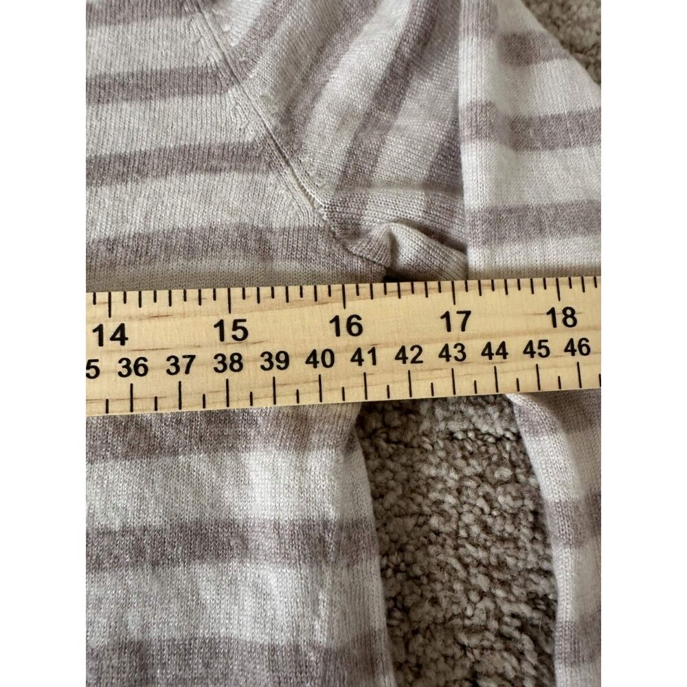 Club Monaco 100% Wool Striped V Neck Sweater Womens XXS Beige Taupe Lightweight - Picture 6 of 7